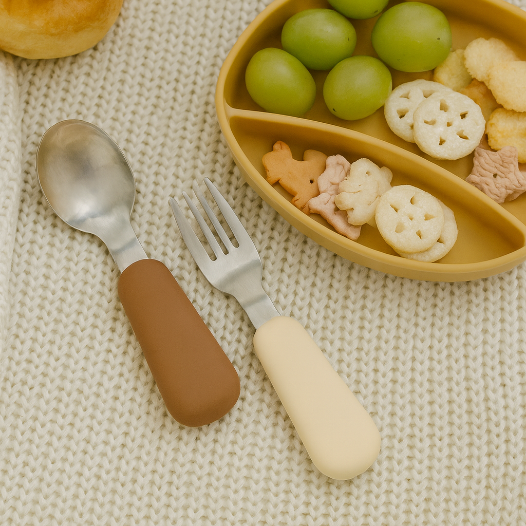 Set de Cuchara y Tenedor de Acero con Mango de Silicona - Lino